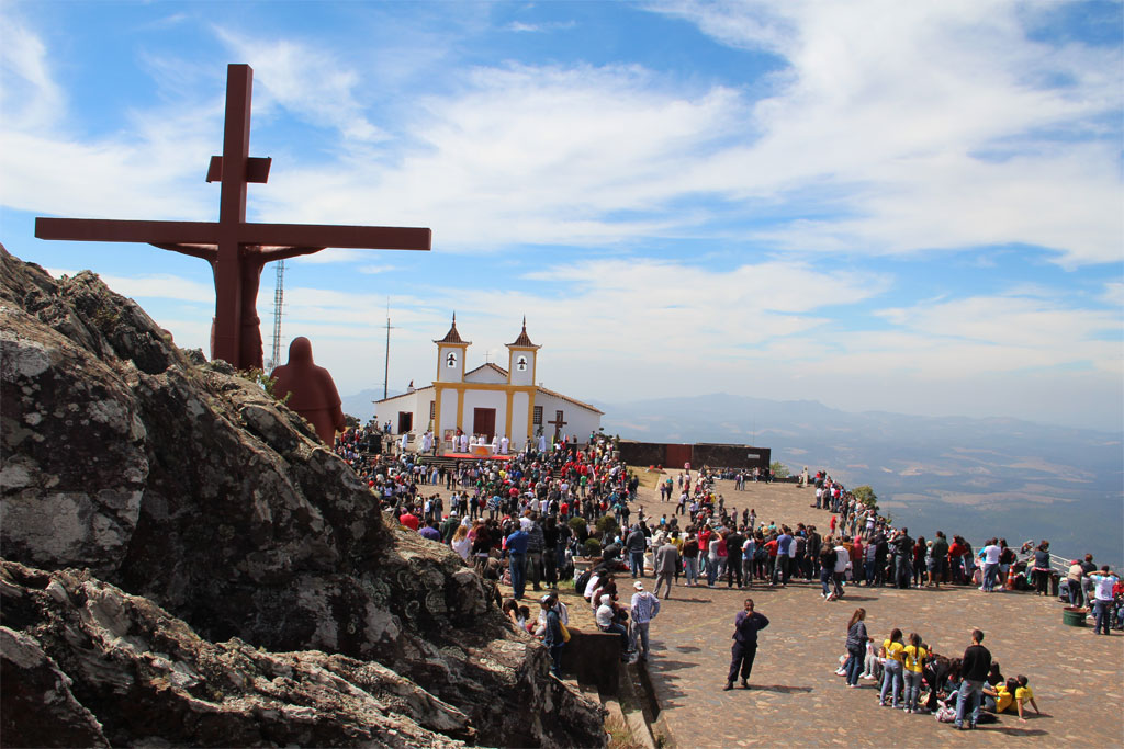 Cobertura da Caminhada da Juventude na Serra da Piedade