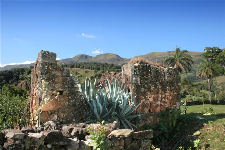 Geopark Quadrilátero Ferrífero na Revista Vértice - CREA-Minas